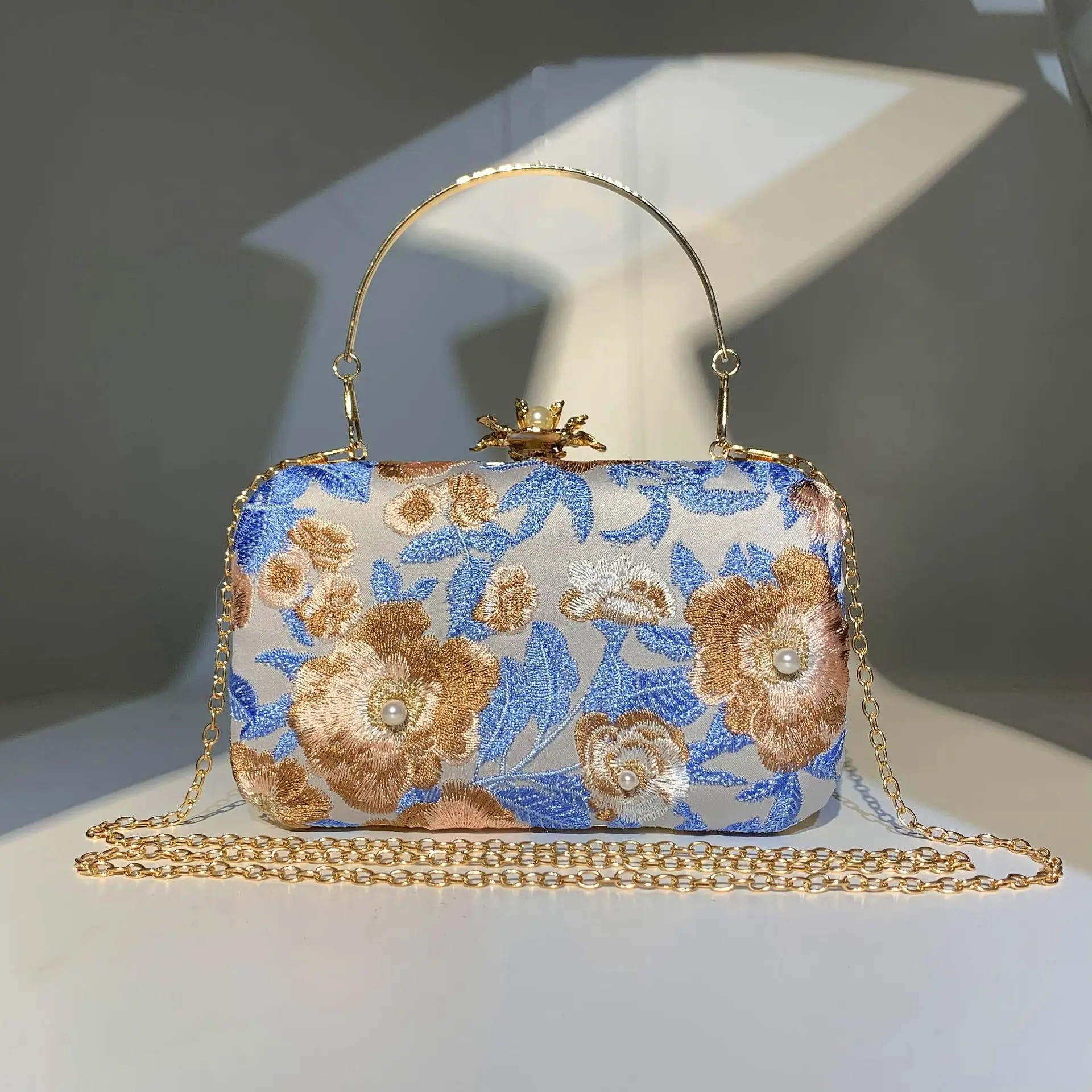 Women Embroidery Flowers Evening Clutch Bags Diamond Banquet Shoulder Bags Wedding Dinner Wallets Purse 4 Colors shoulder bags,women evening bag