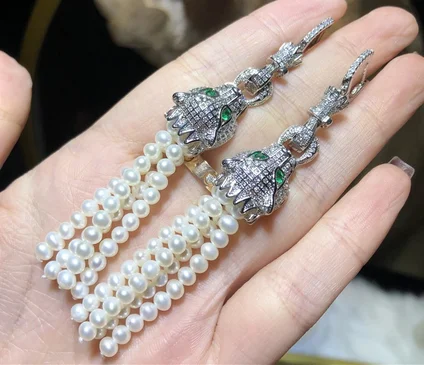 Hot sell new white freshwater pearl earrings micro inlay zircon leopard head accessories drop earrings fashion jewelry