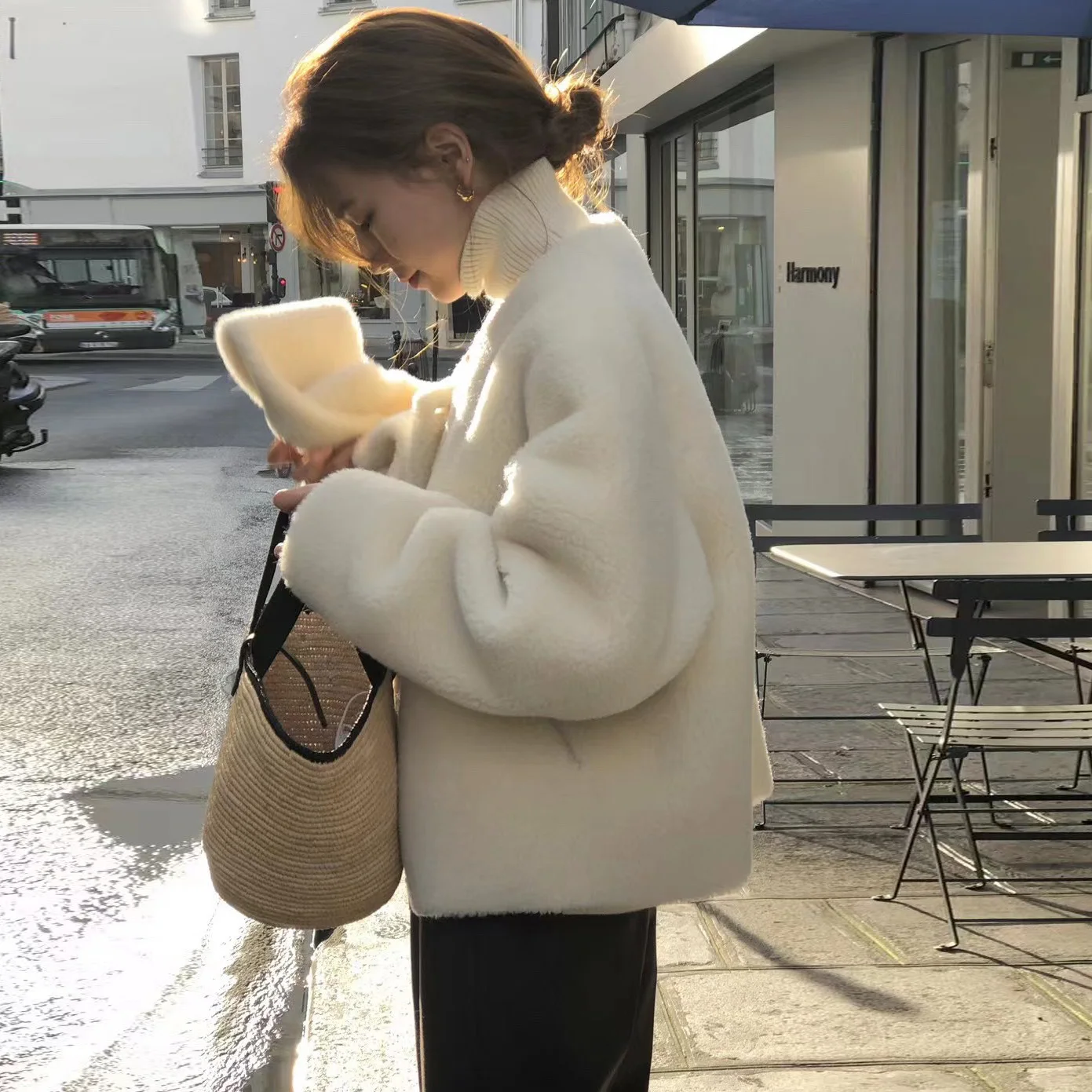 Berber Fleece Women Faux Fur Coat White Long Sleeves Turtle Neck Removable Collar Single Breast Side Pockets