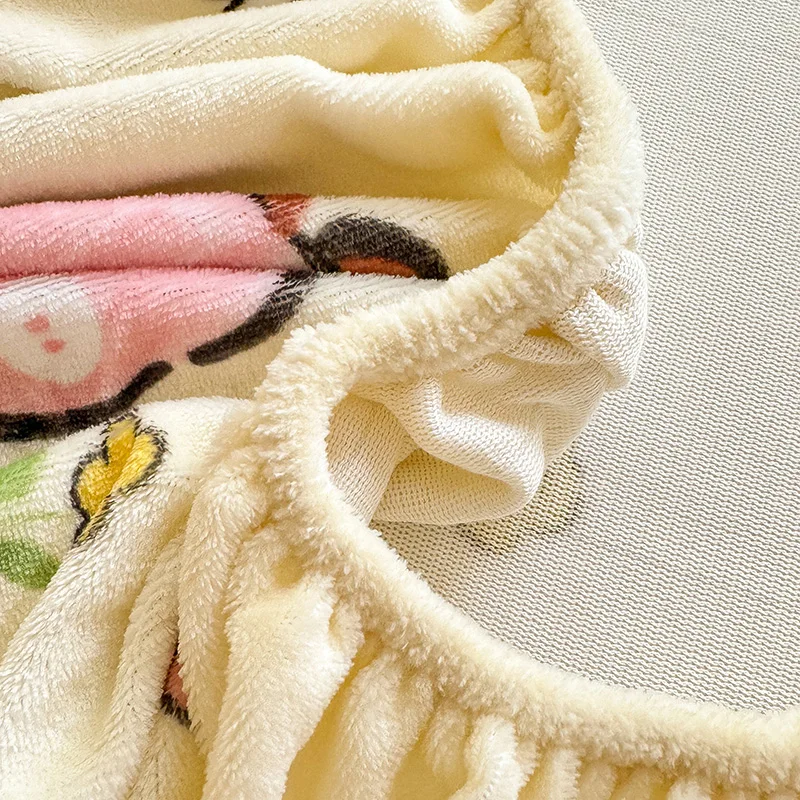 Soft Warm Milk Velvet Plush Fitted Sheet Elastic Mattress Cover Winter Snowflake Fleece Bed Linen Winter Couple Customized size 6