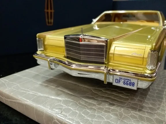 AMC 1:18 For Continental Mark V Diamond Jubilee Edition Classic 