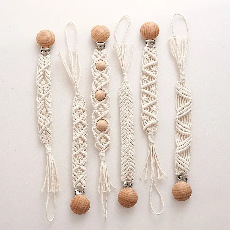 Pacifier Clip Vintage Simple Crochet Baby Cotton Tassel Pacifier Chain for Newborn Teething Soother Chew Dummy Clips Hand Made