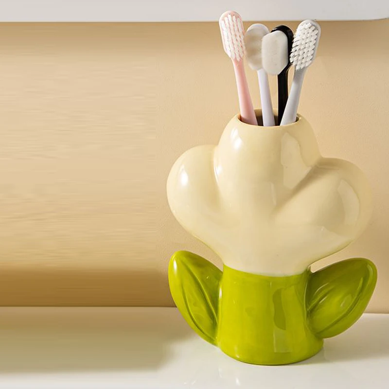 Ceramic Toothbrush Bucket, Household Bathroom Supplies, Creative Light Luxury Cute Flower Shape Toothbrush Cup, 1Pc