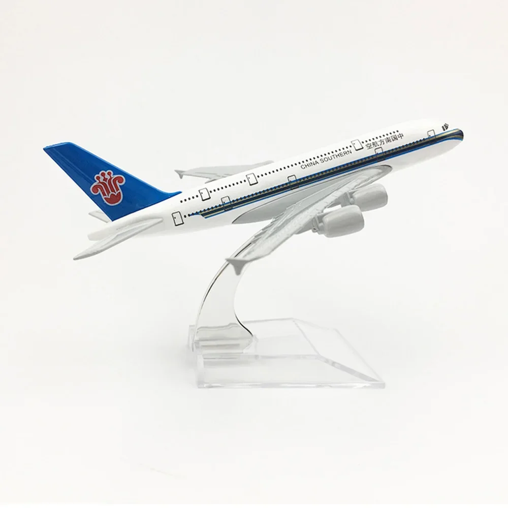 

Летательный аппарат из сплава в масштабе 1/400, самолёт Аэробус A380 China South Airlines, модель самолета из сплава 16 см, игрушки для детей, подарок для коллекционирования