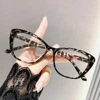 Mode dames lunettes de lecture femmes hommes à la mode Design de luxe presbytie lunettes oeil de chat Anti-lumière bleue lunettes pour femme 4