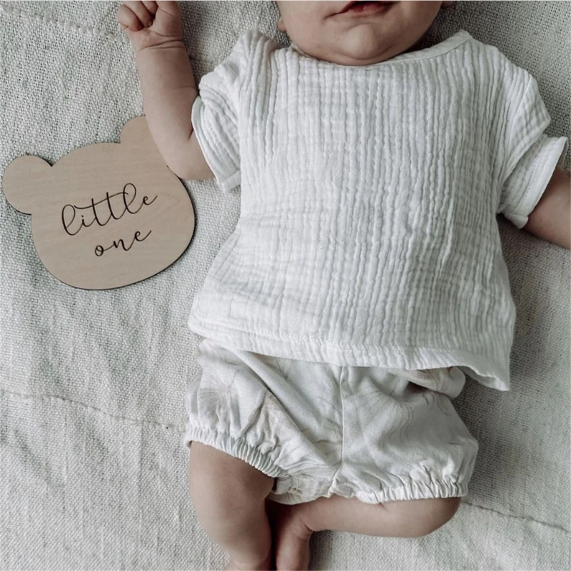 Hello World Wooden Baby Milestone Card Newborn Monthly Growth Recording Cards Baby Birth Commemorative Cards Photography Props