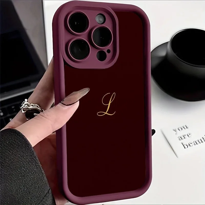 Capa Estilosa com Letra L Dourada em Fundo Escuro para iPhone 17 Pro Max, Capas para iPhone Plus XS X XR