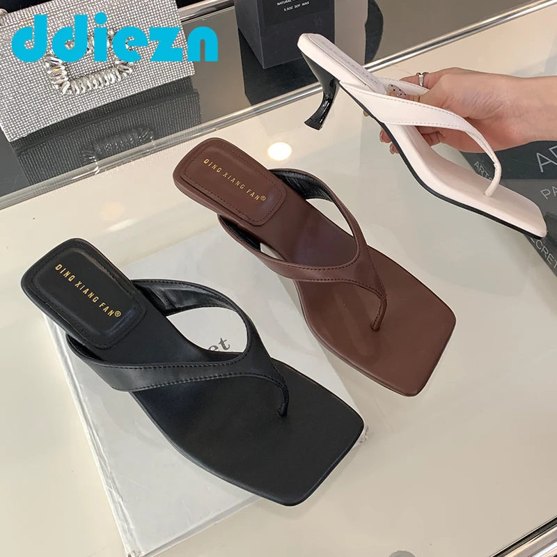 

Женские туфли-лодочки на тонком высоком каблуке