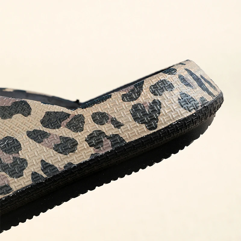 Summer Women Comfort Flip-Flop Leopard Soft Thick-Soled Cloud Slippers Travel Vacation Beach Shoes New Women Sandals 5