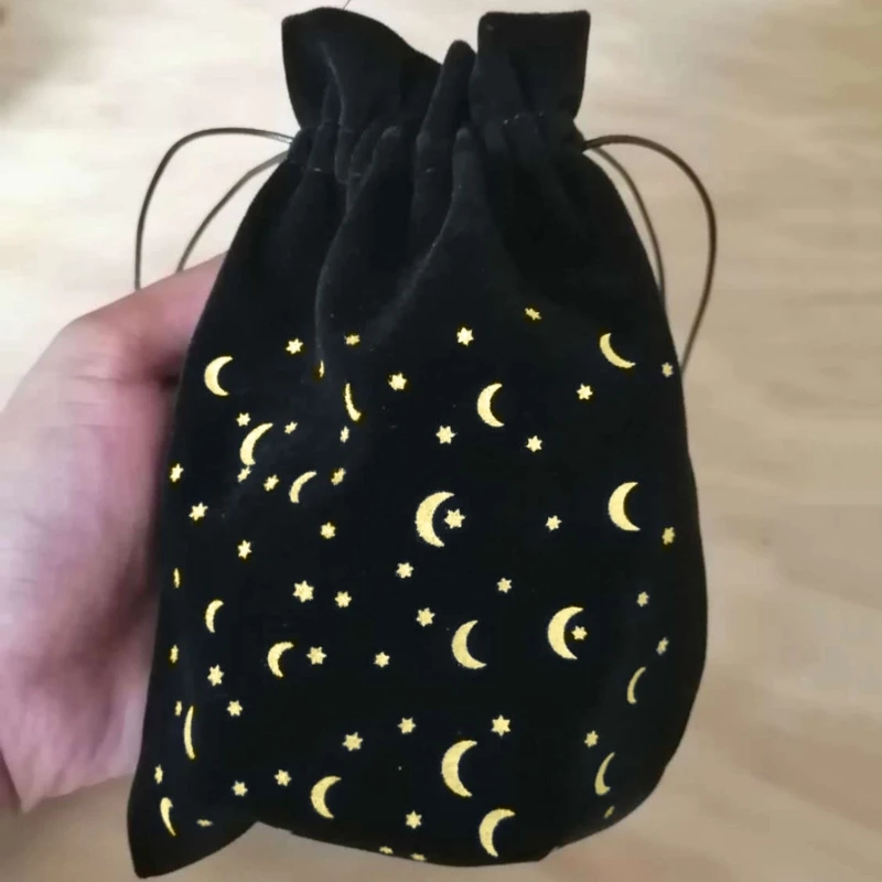 Рисунок 3 - Бархатная сумка для хранения карт Таро