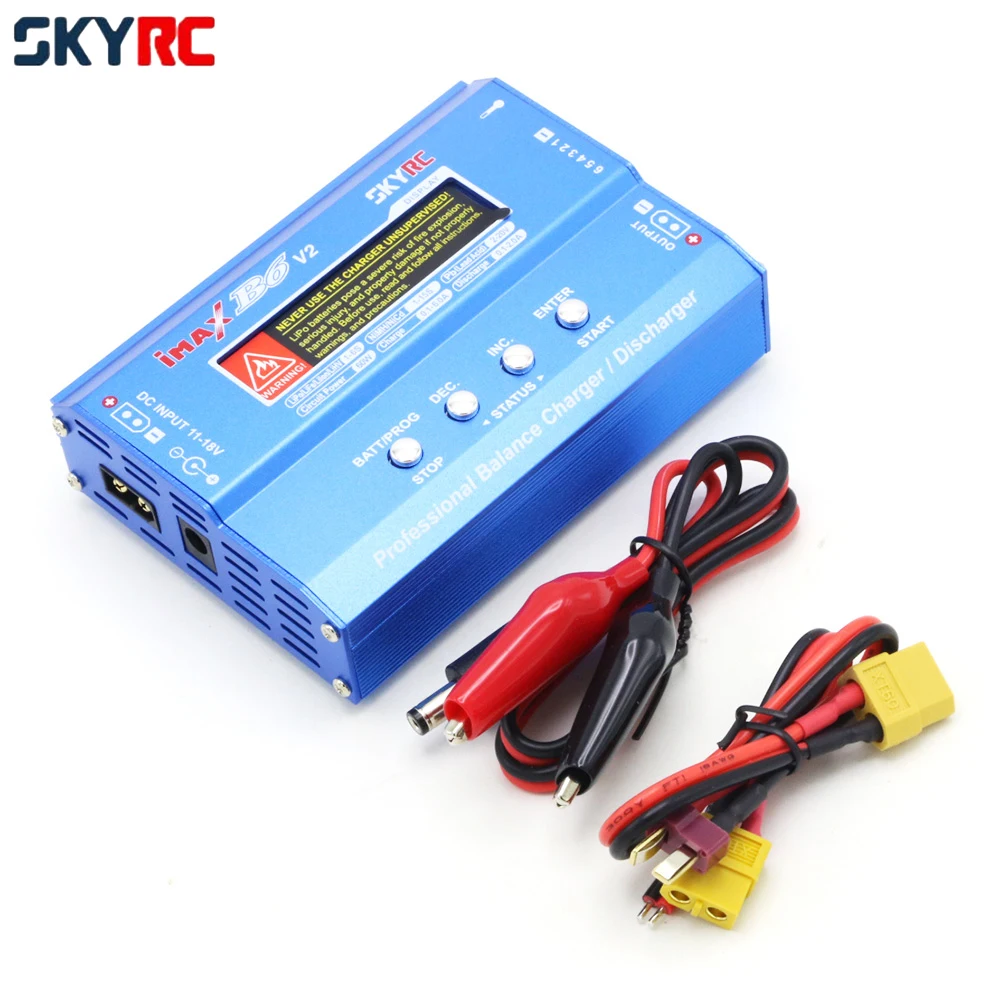 Adaptateur secteur branché sur le chargeur intelligent B6 pour batteries RC