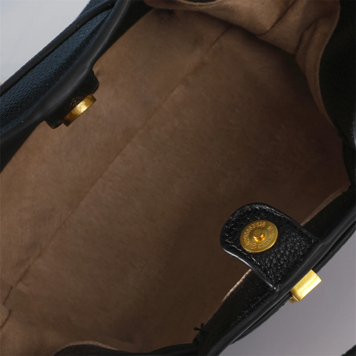 حقيبة كتف نسائية صغيرة من قماش JW PEI لعام 2025 با...