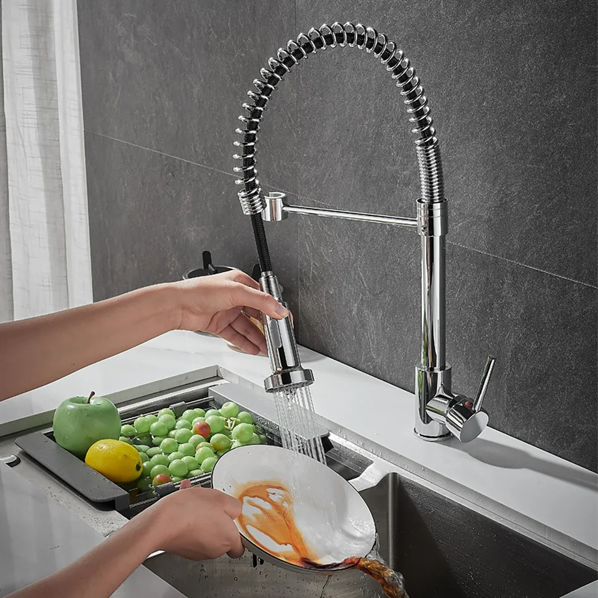 Stainless Steel Kitchen Faucet Black/Brushed/Chrome/Gold - 360° Swivel Sink Faucet with Flexible Sprayer Kitchen Sink Faucets