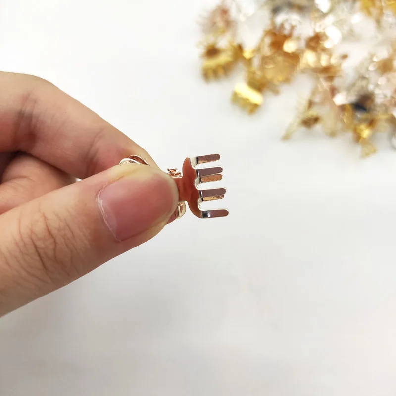 10pcs Mini Hollow Out Butterfly Design Sweet Metal Hair Clip Retro Bangs Fixed Decoration For Women And Girls
