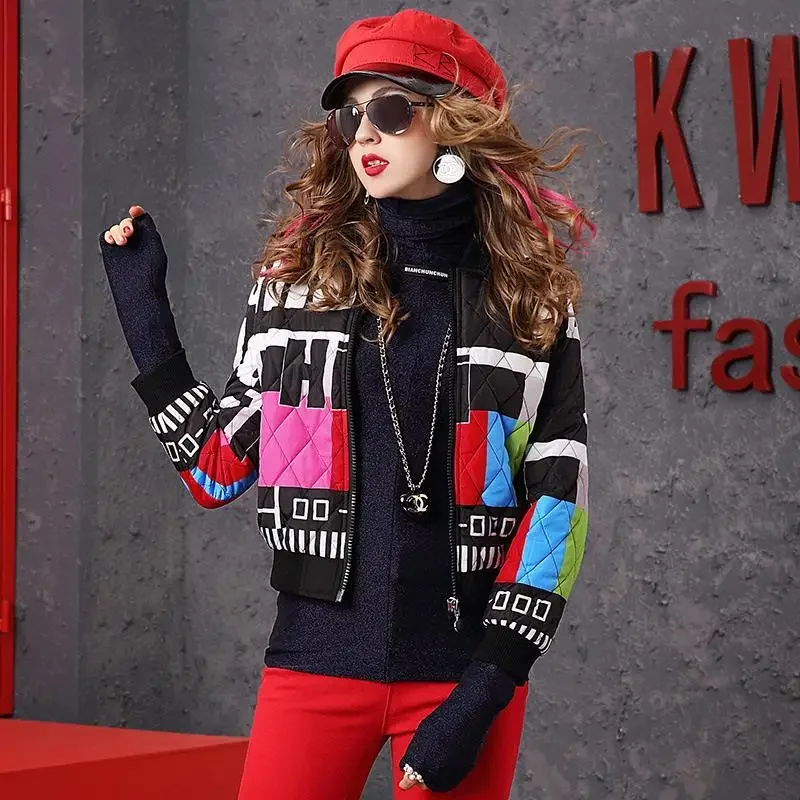 Зимнее плотное женское короткое пальто