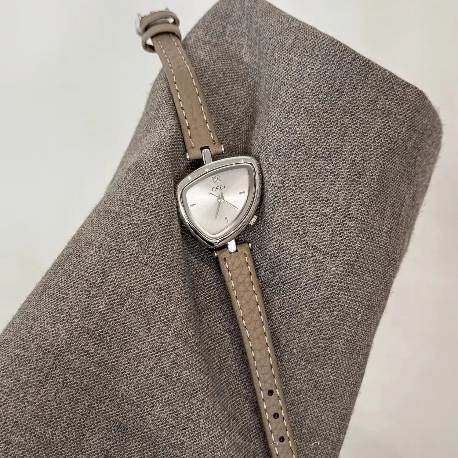 Elegant Asymmetrical Women's Watch with Leather Strap and Quartz Movement
