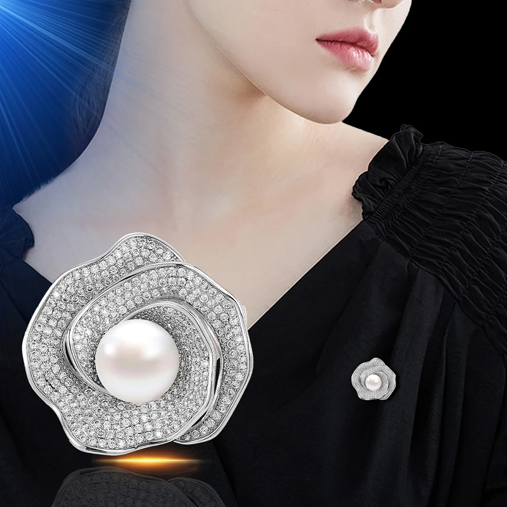 Women Elegant Lotus Full Crystal Pearl Flower Badges Pins Luxury Fashion Lady Plant Delicate Suit Office Brooches Corsage