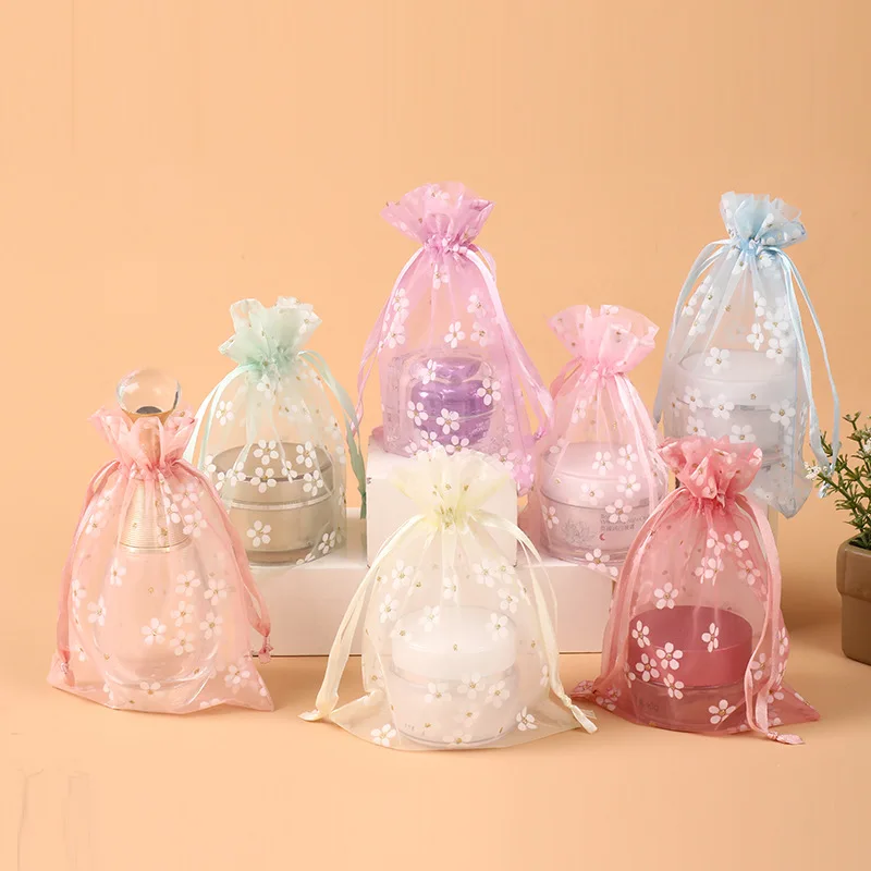 10pcs/Lot 10x14 13x18 16x23 Embroidery Organza Sachet Jewelry Packaging Pouches Wedding Party Candy Bolsa Drawstring Gift Bags 100pcs customized logo champagne color printing drawstring organza gift bags small pouches jewelry packaging makeup bag