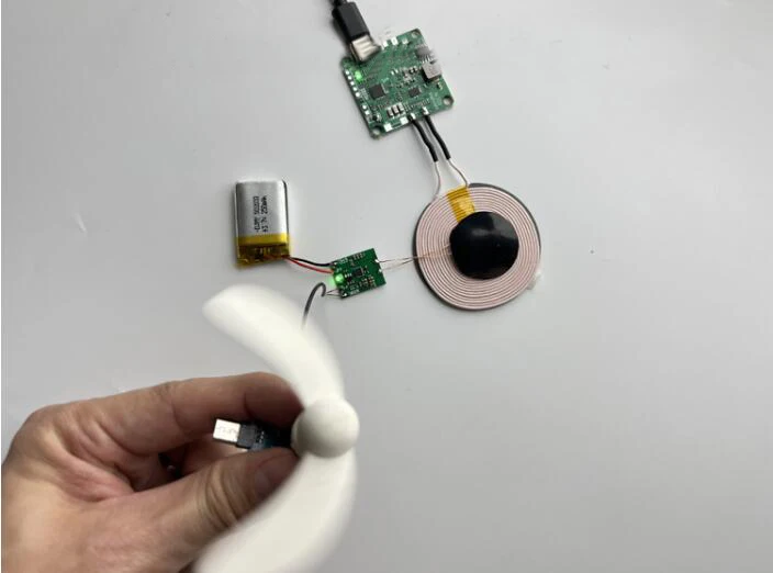 sem fio de carregamento power bank mini