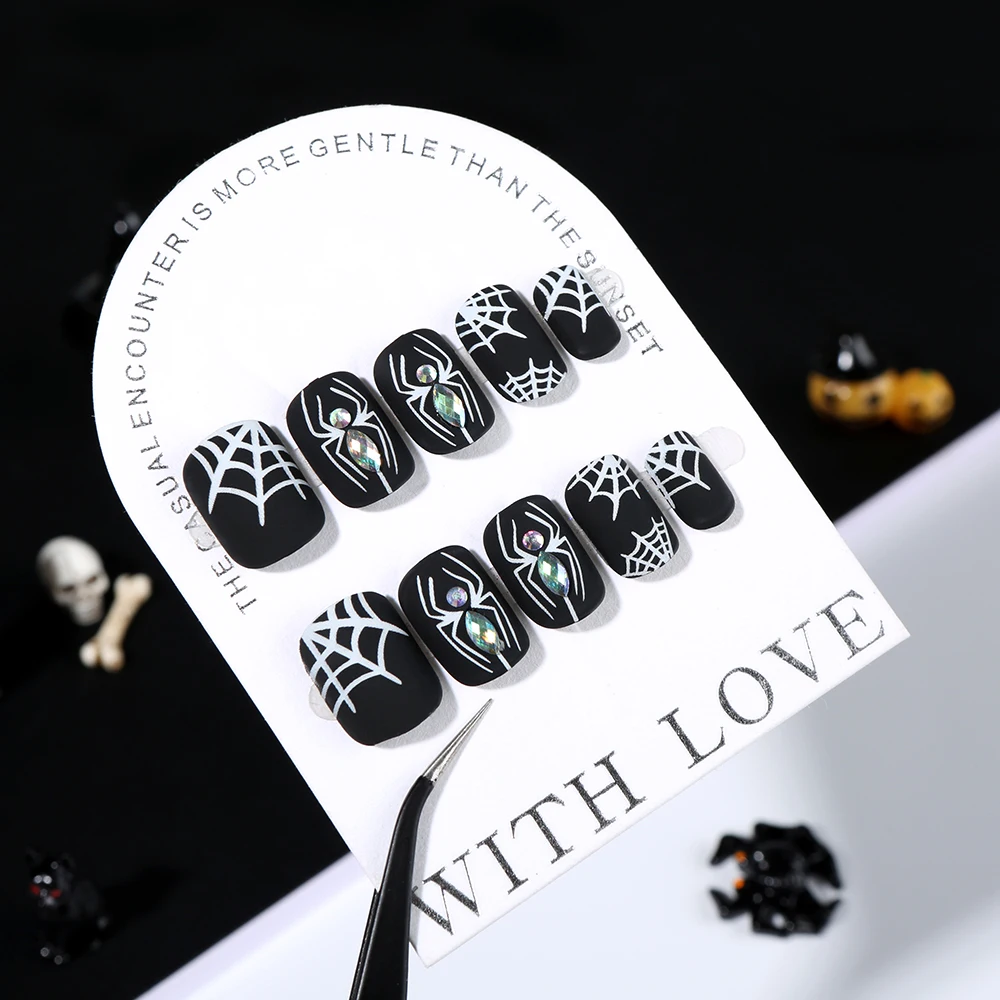 24Pcs Black Halloween Fake Nail Tips with Diamond Spider Web Design Press On Nails Short Square Wearable Y2K False Fingertips 1