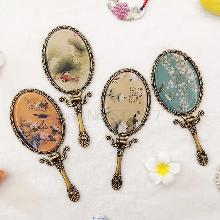 Vintage Folding Metal Cosmetic Mirror Portable European Princess Style Elegant Desk Mirror for Beauty Makeup