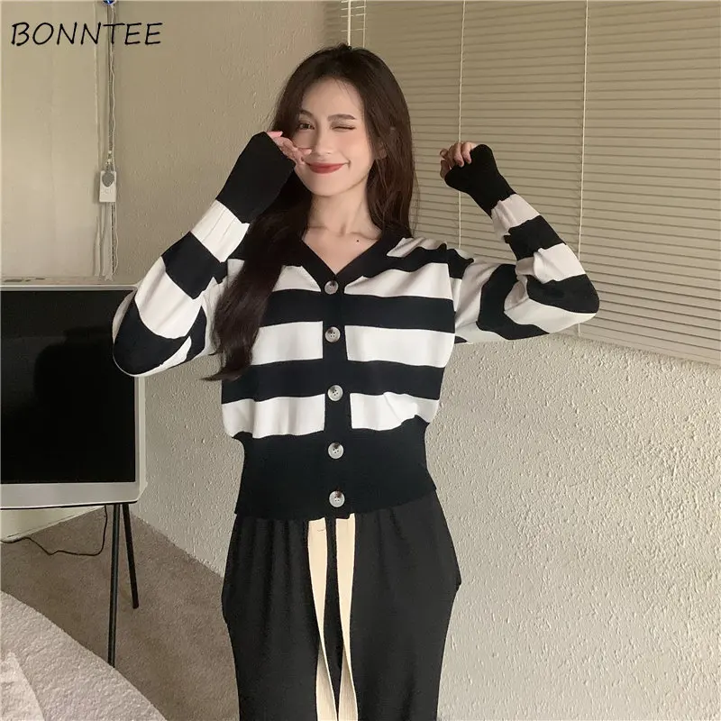 

Cardigan Women Student Retro Striped Korean Version V-neck Casual Dating Knitted All-match Hot Sale Lady Hipster Long Sleeve Ins