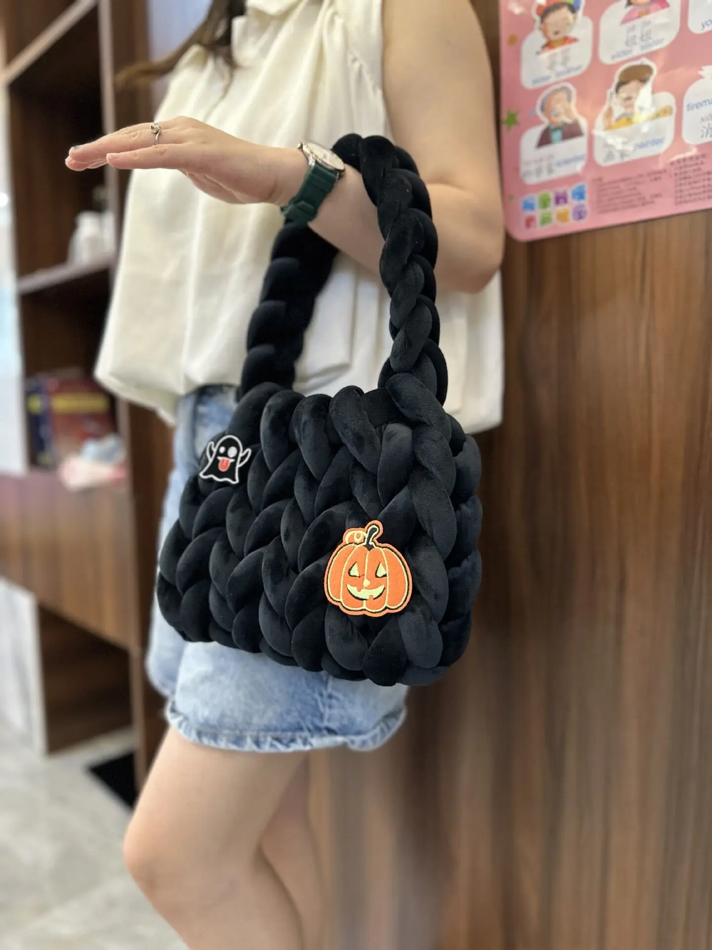 2023 New Fashion Chunky Knit Mini Tote Bag Women Hollow Out Twist Woven Handbag Halloween Cartoon Soft Armpit Candy Purse Gift