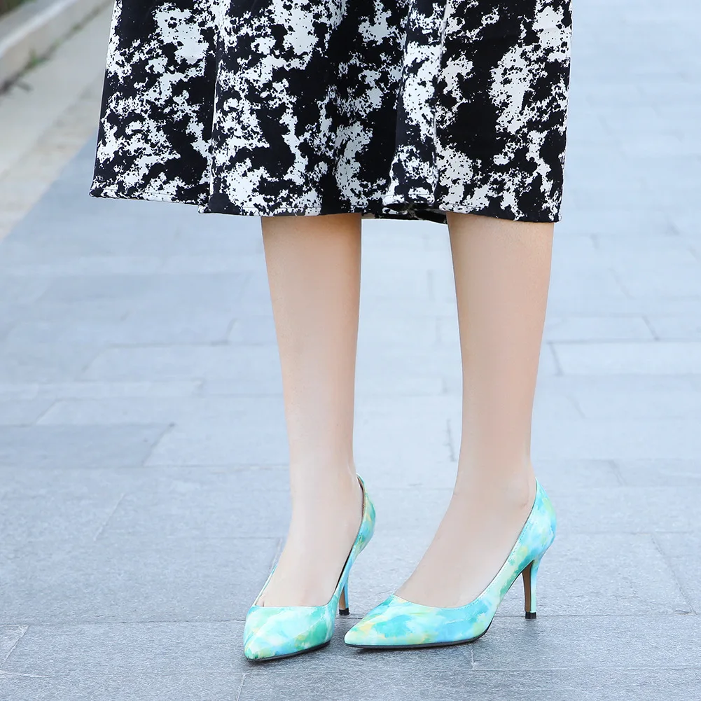 Nieuwe Dames Sandalen Zomerschoenen Sexy Dikke Hoge Hakken Platform Zwart Rood Geel Jurk Feest Bruiloft Schoenen Vrouw Pumps kopen vanaf een prijs van 37