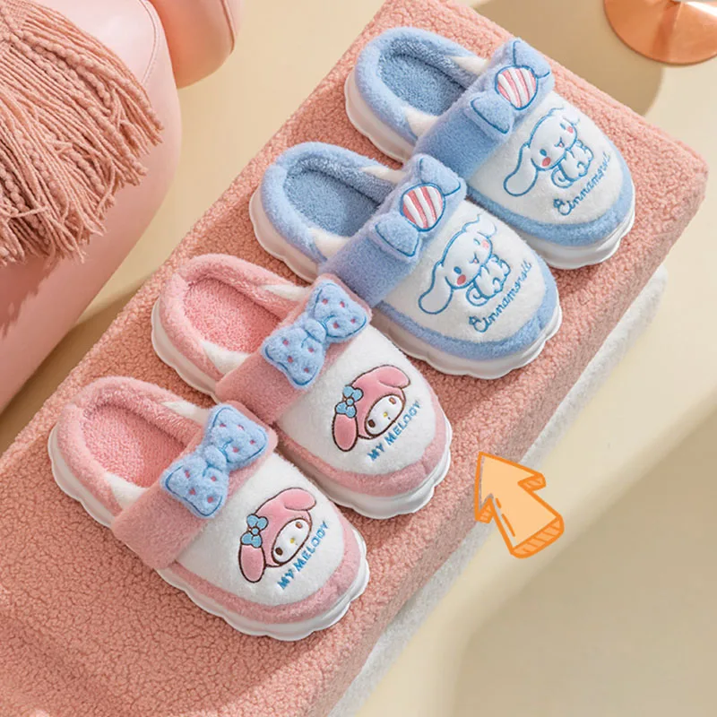 

Kawaii Sanrioed HelloKittyed My Melody Cinnamoroll Autumn and Winter Indoor Non-slip Plush Slippers Cute Cartoon Warm Slippers