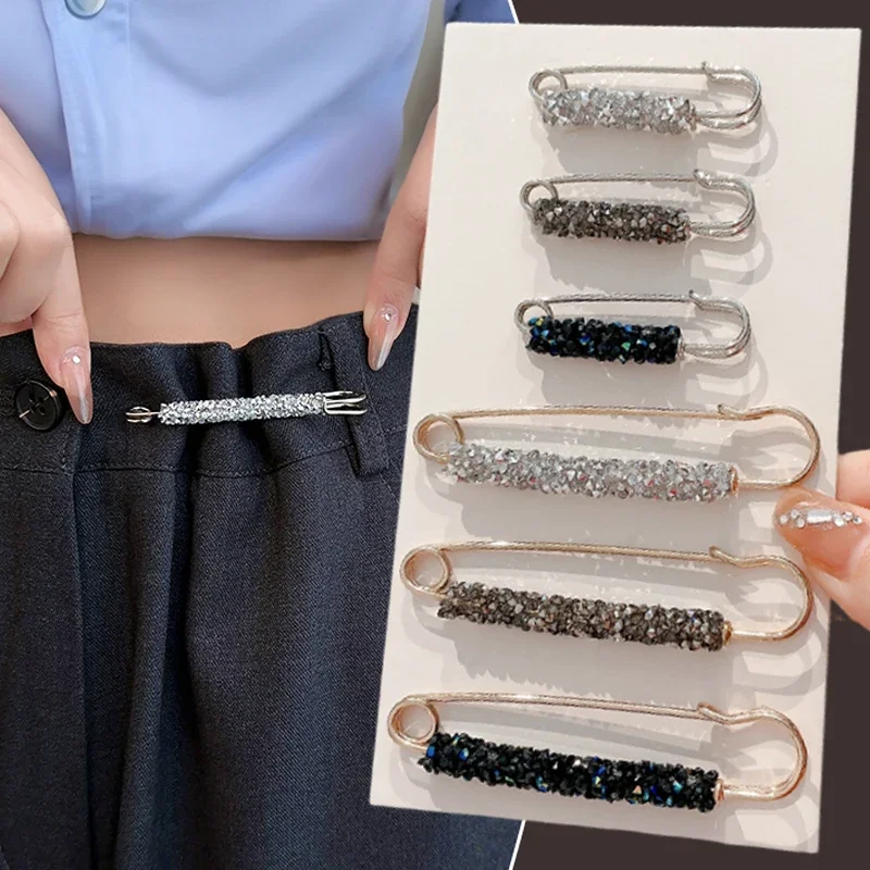 Fashion Crystal Pin Waist Buckle Fixed Strap Charm Safety Brooch Anti Fall Sweater Cardigan Clip Chain Pearls Brooches Jewelry