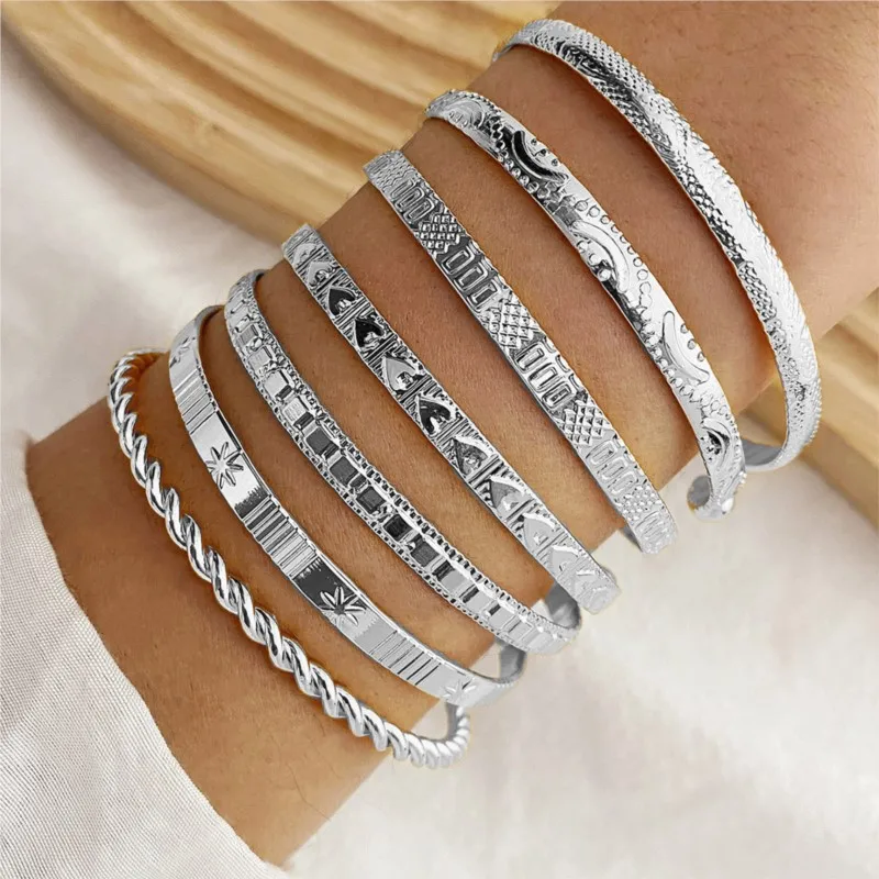 7pcs/set Vintage Golden Sun&Moon&Star Pattern Cuff Bangle&Bracelet for Women Prevent Allergy Vocation Bangles Party Jewelry Gift