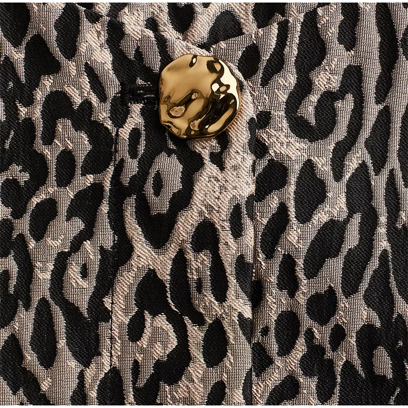 Blusas de manga abullonada con estampado de leopardo para mujer, blusas de verano 2025 con cuello redondo, botones sueltos, tops cortos que combinan con todo, ropa de calle de moda para mujer