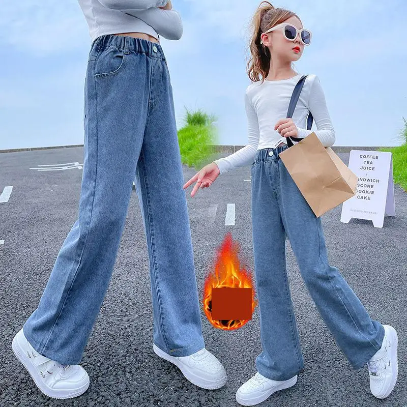 2026 نمط فضفاض غير رسمي للمراهقات جينز سميك للخريف والشتاء مستقيم واسع الساق من قماش الدنيم بنطلون جينز دافئ للأطفال