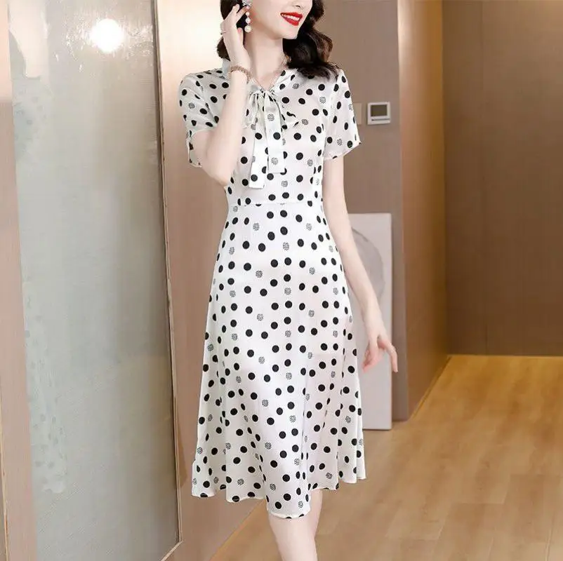 

2023 Summer New French Polka Dot Short Sleeve Dress for Women's High End Design Bow Neck Style Slim Korean Fashion Dress