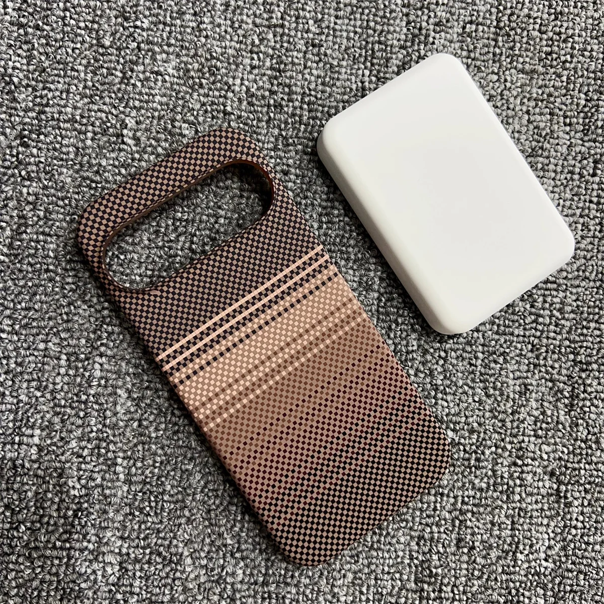 Slim Frameless Carbon Fiber Pattern Phone Case with Magsafe Compatibility and Shockproof Design