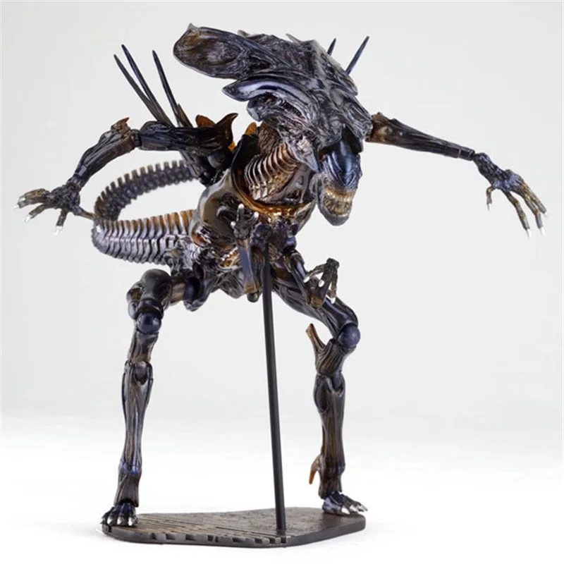 Alien vs. Predator Queen Action Figure #018 PVC Collection 15cm