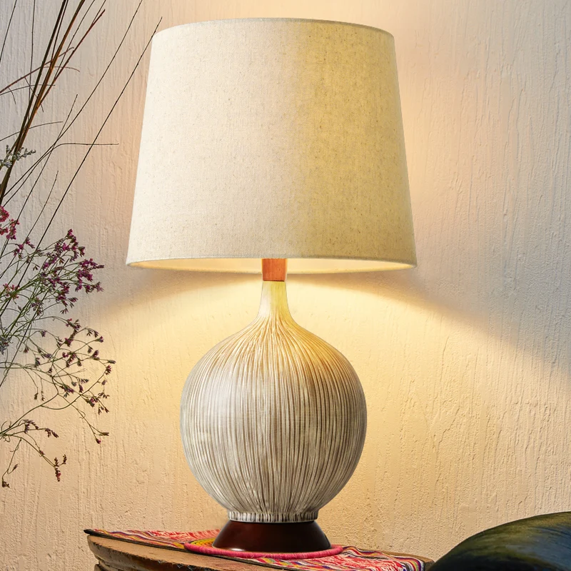

Personalized coconut shell desk lamp, bedroom bedside lamp, creative ceramic designer, living room, American style, warm, modern