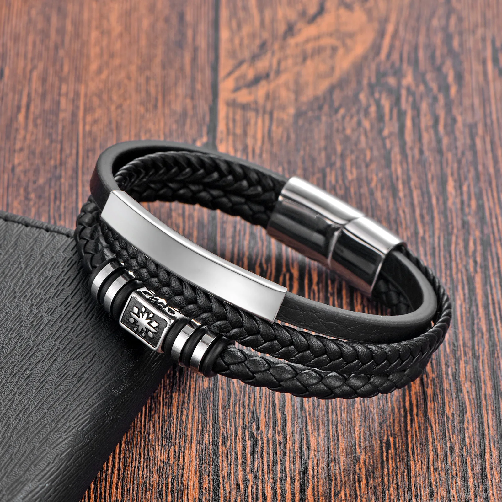 Bracciale Unisex In Pelle Intrecciata Nera Con Perline Occhio Di Tigre E Chiusura In Acciaio Inox