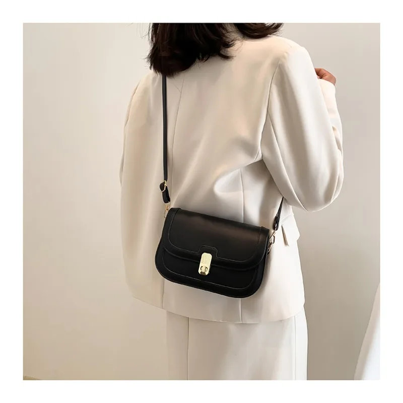 Textured Small Shoulder Bag Women's Trendy Fashion Retro Armpit Small Square Shoulder Bag Autumn Popular Shoulder Bag Crossbody