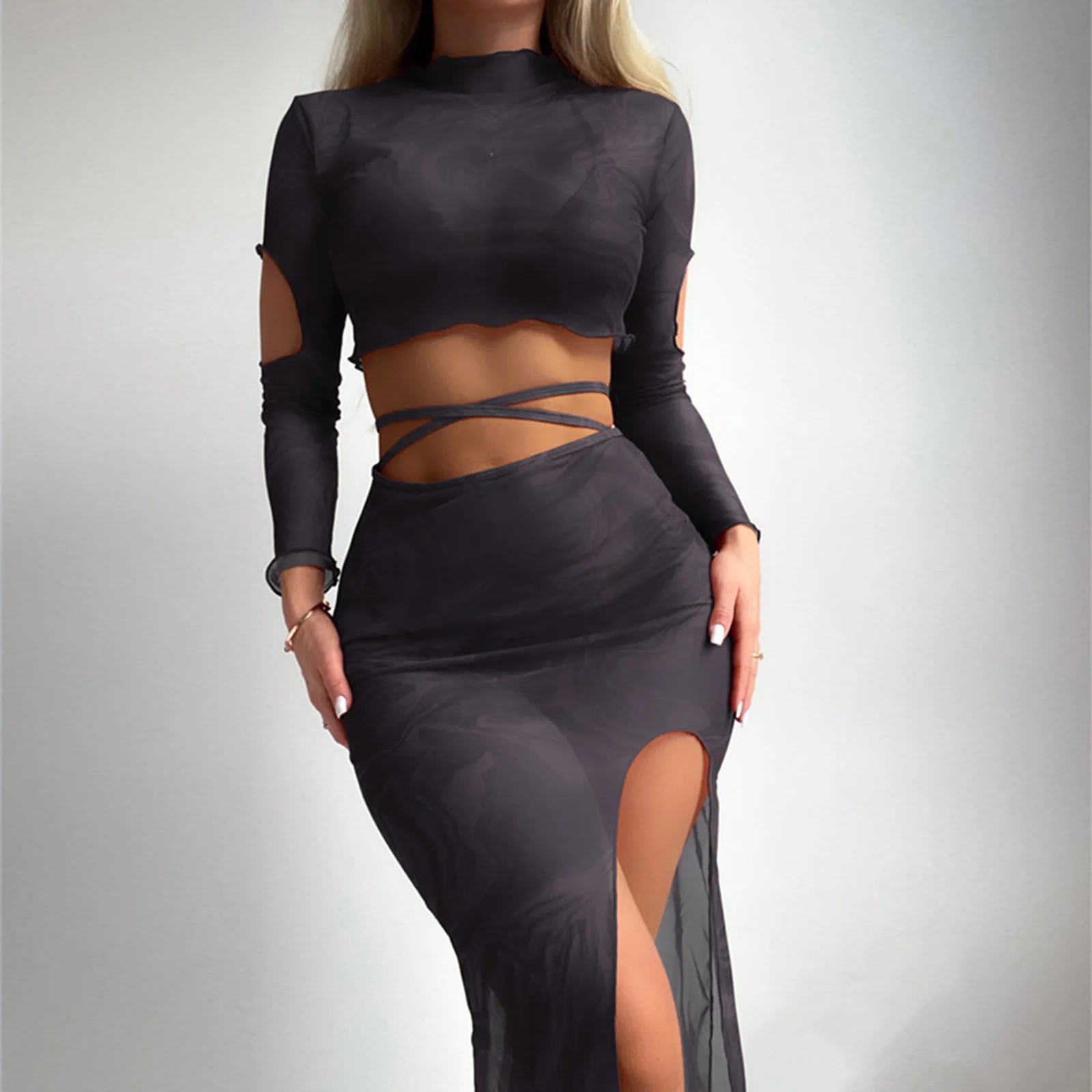 

Женский летний костюм и юбка с длинным рукавом