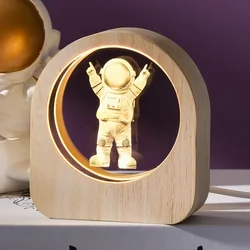 Engraved 3D Crystal Glass Solar System Desktop Decoration Gift (Astronauts)