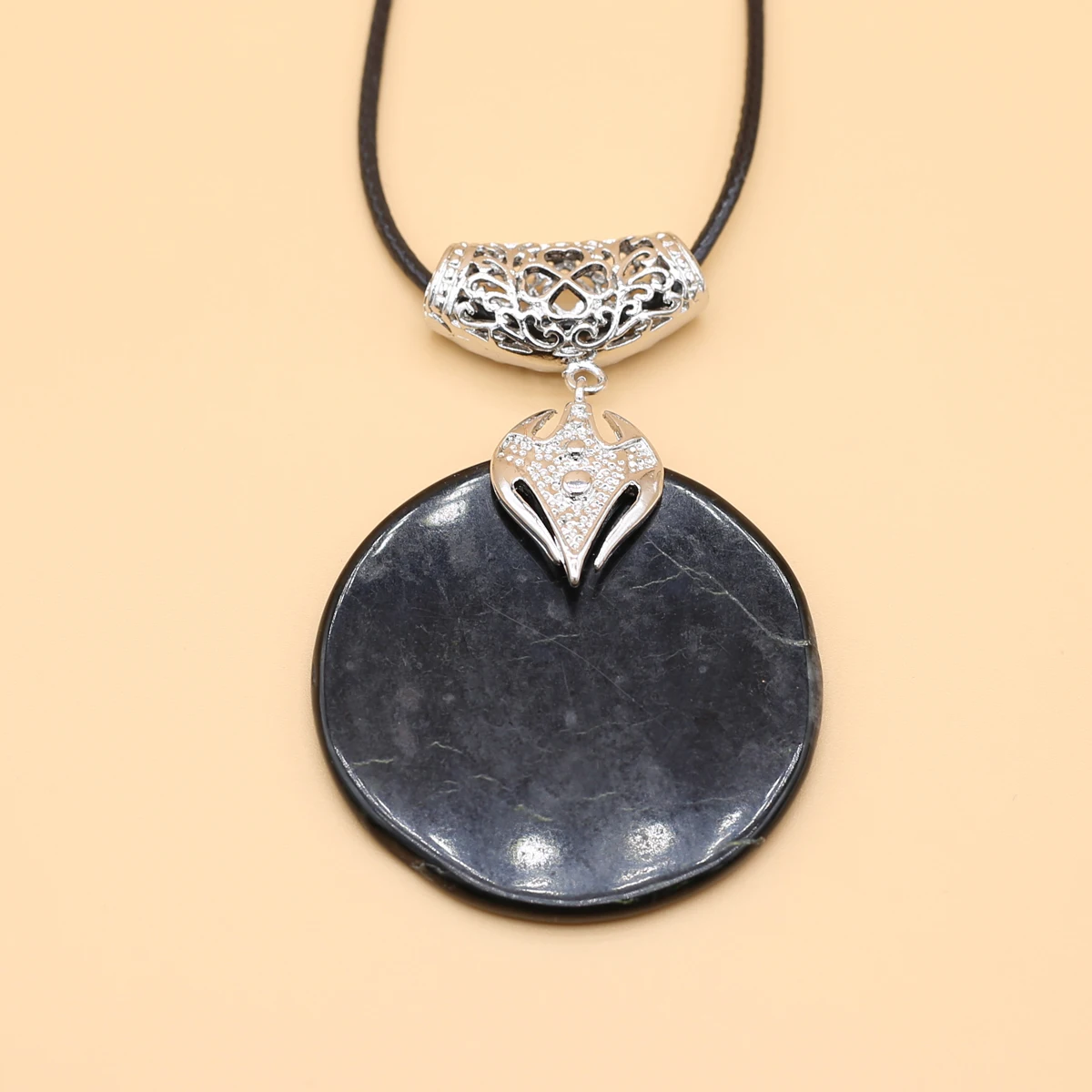 Vintage Natural Black Agate Natural Stone Pendant Round Fashion High Quality Women Necklace Collar Jewelry 4