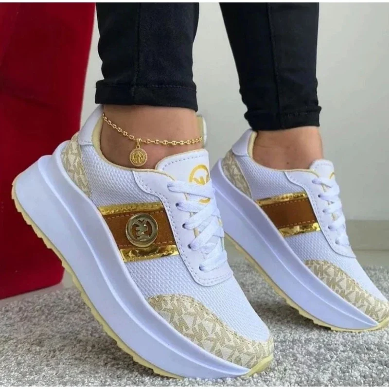 أحذية رياضية خفيفة الوزن للنساء