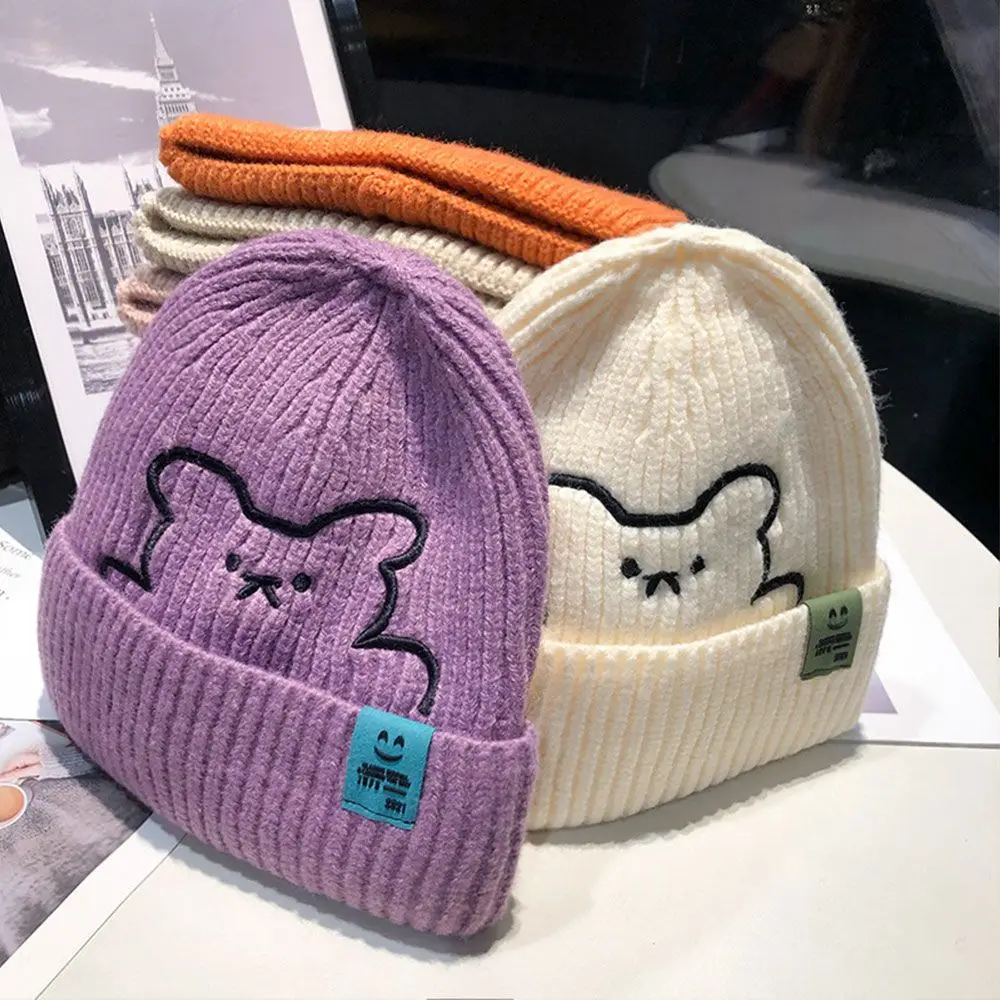 

Men Women Warm Casual Ski Bear Pattern Embroidery Knitted Hat Beanie Caps