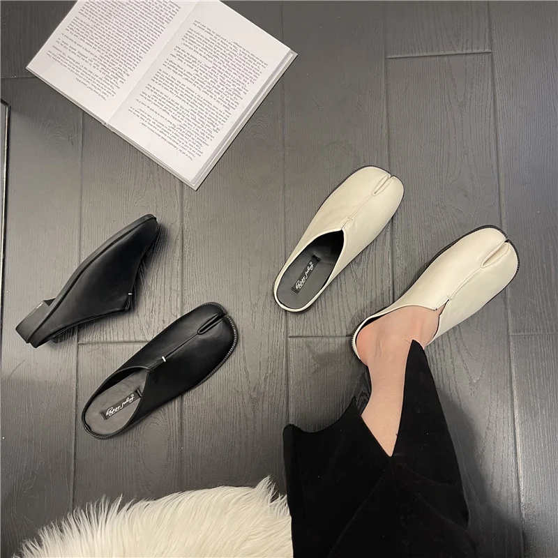 New Fashion Tabi Ninja Flats Leather Split Toe Flat Shoes