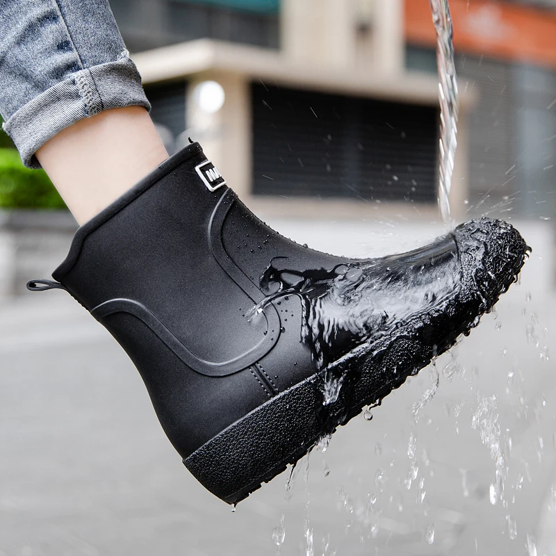 

Rain Boots Women Designer Shoes For Men Rubber Ankle Boot Black Waterproof Wear-Resistant Outdoor Couple Shoe Round Toe Flat Bot