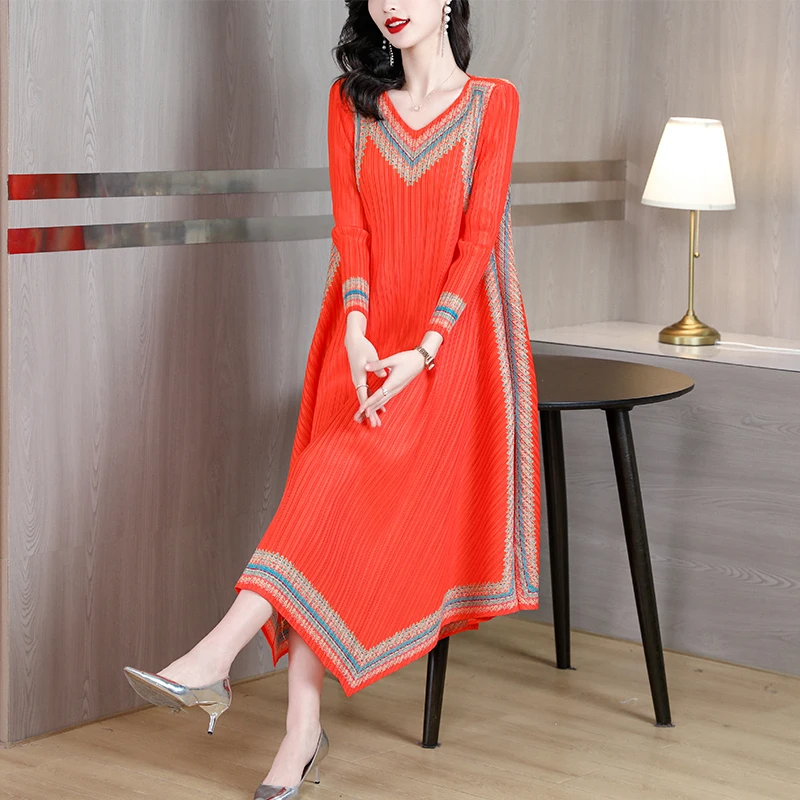 

Sanzhai Vintage Printed Pleated Dress for Women's Spring and Autumn 2023 New Elegant and Slim A-line Skirt Mid length