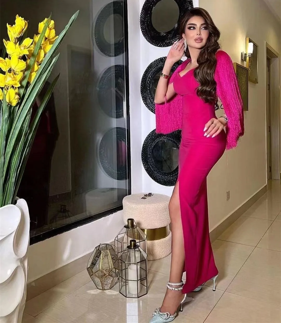 

Dubai Women Wear Long Side Slit Prom Dresses with Tassels Square Neck Special Banquet Trumept Evening Gowns Zipper Back Robe Des