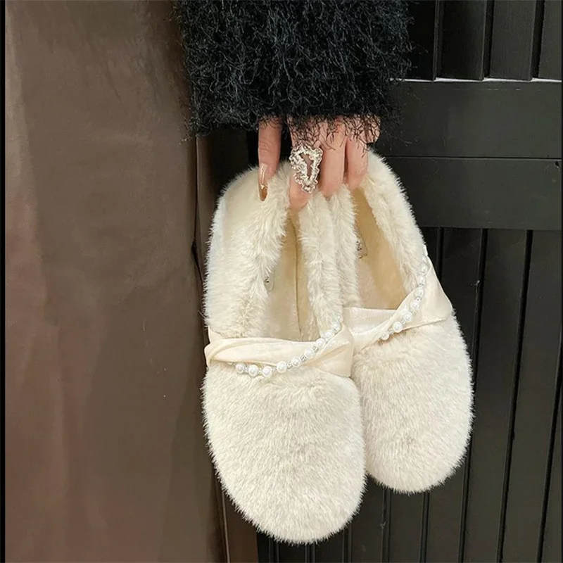 Flat bottomed plush shoes, wearing soft bottomed warm soybean cotton shoes