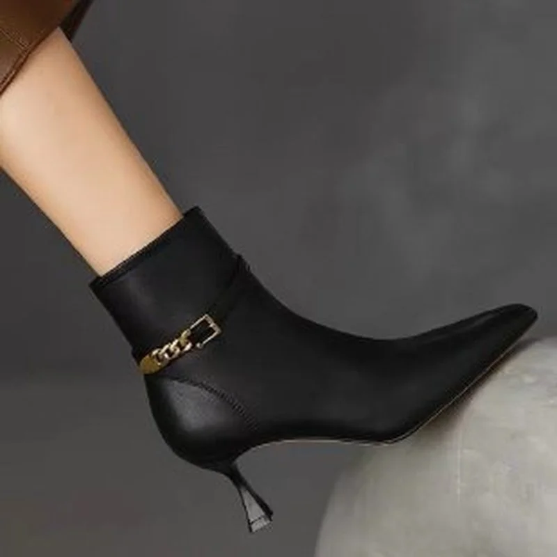 Рисунок 6 - Новинка весна-осень 2023 модные